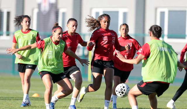 Ay-Yıldızlı Kadınlar Hedefe Odaklandı