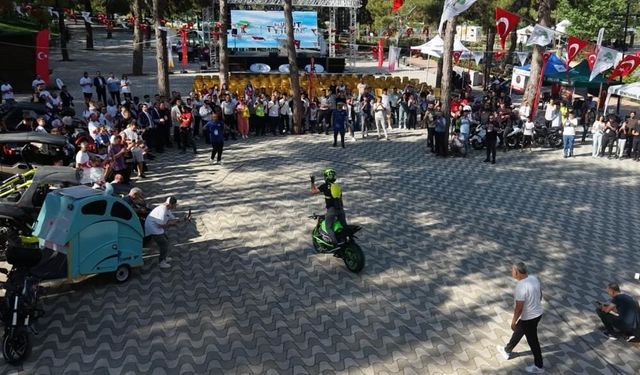 Motor tutkunları herkesi heyecanlardı