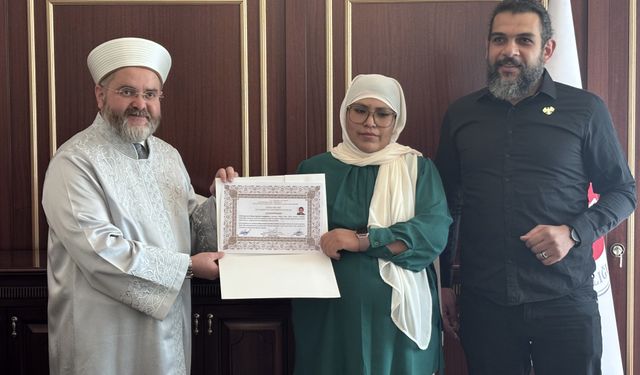 Arjantinli Eva müslüman oldu