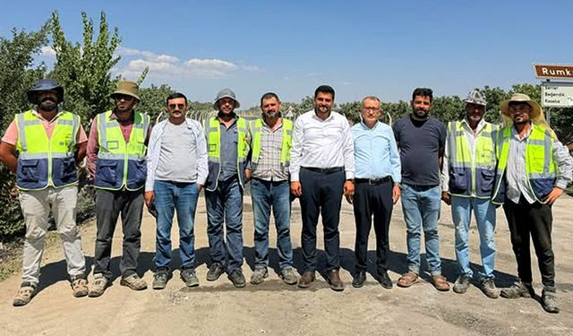 Başkana asfalt teşekkürü