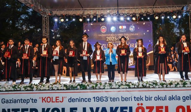 Kolej Vakfı zirveyi sevdi