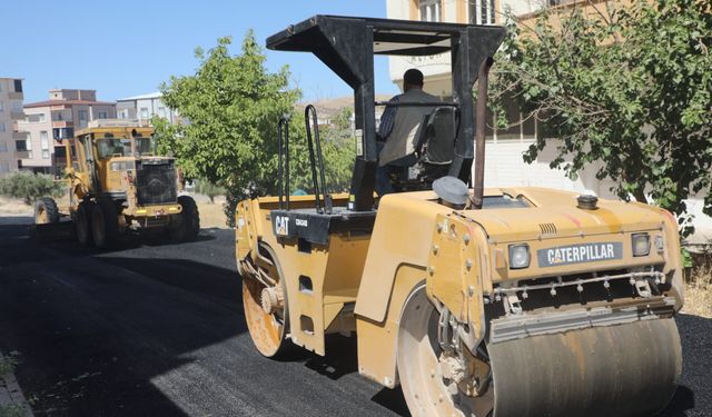 Nizip’te yol yenileme çalışması