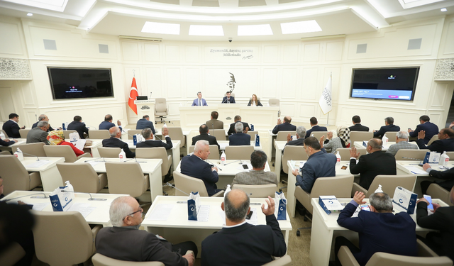 Meclis üyeleri Yeni partiye koştu