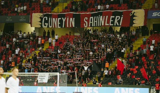 O tribünde olanlara ceza geldi