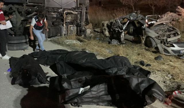 Cinayet gibi kazada Kimlikler tespit edildi