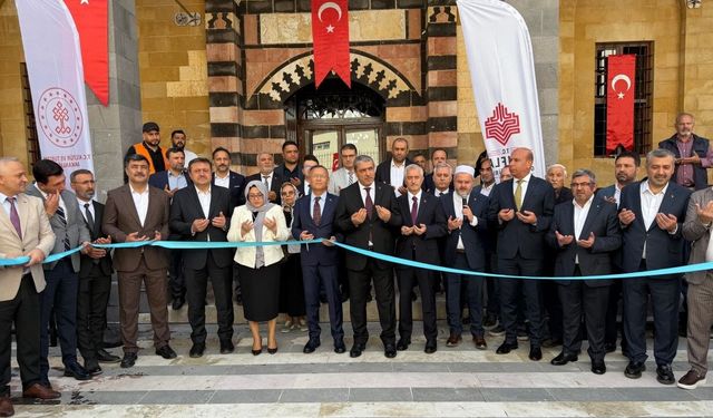 Tahtani Camii yeniden ibadete açıldı