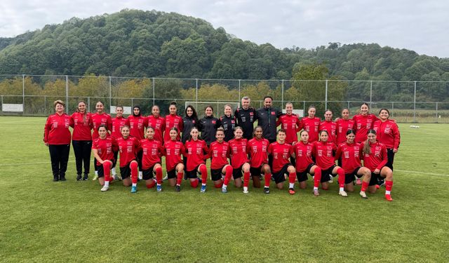 U19 kadın milliler kampa girdi