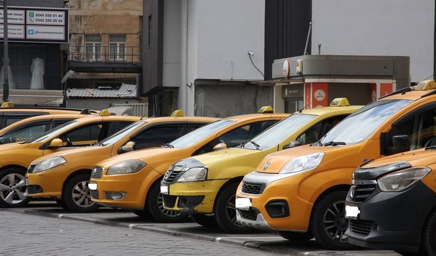 Bir zam gelmeyen Taksiler kalmıştı: İn-bin 100 lira