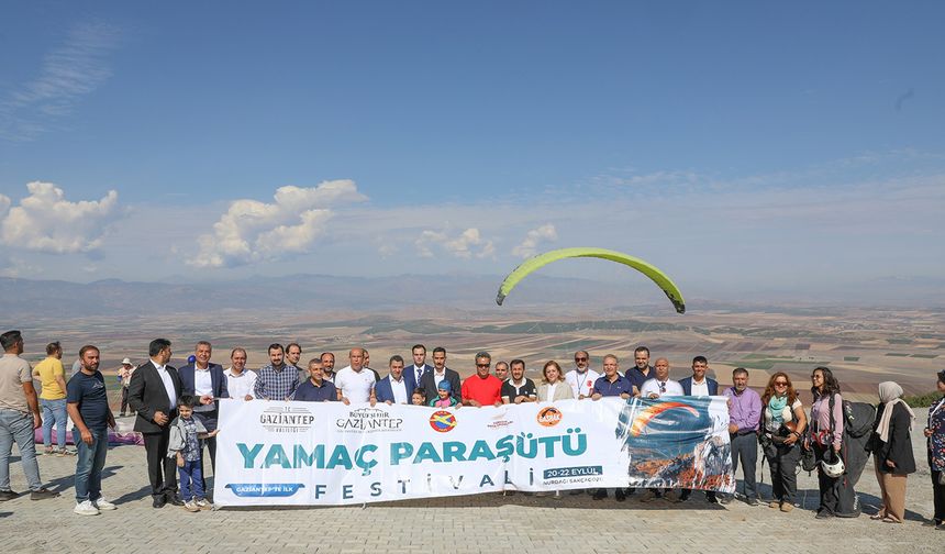 Yamaç paraşütü festivali heyecan yarattı