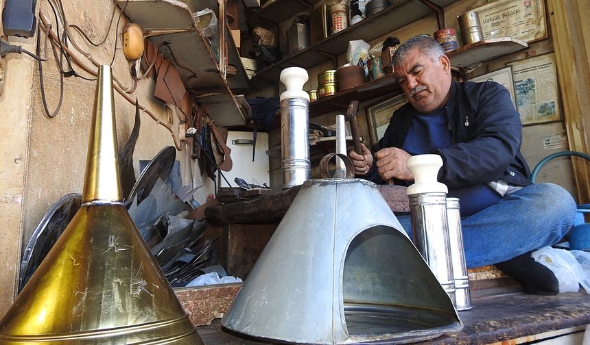 Tenekecilik mesleğini yaşatıyor