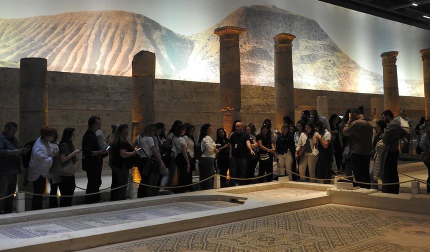 Zeugma’ya ziyaretçi akını