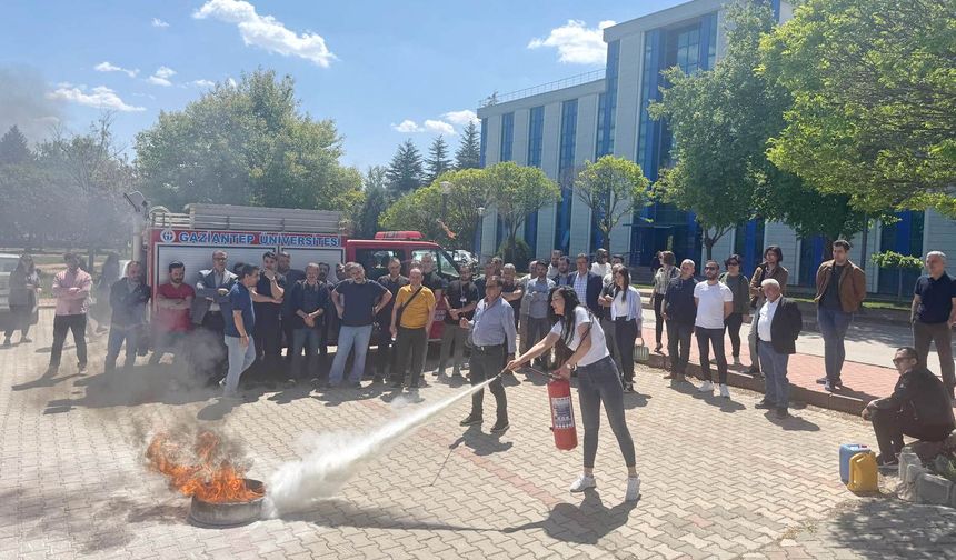GAÜN’de yangın söndürme eğitimi