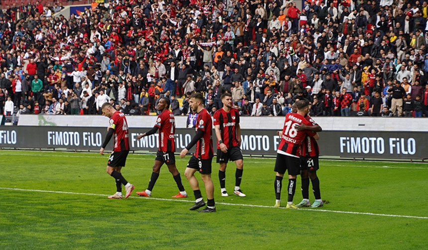 Gaziantep FK’da iki kritik isim diken üstünde
