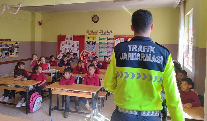 Öğrencilere trafik eğitimi