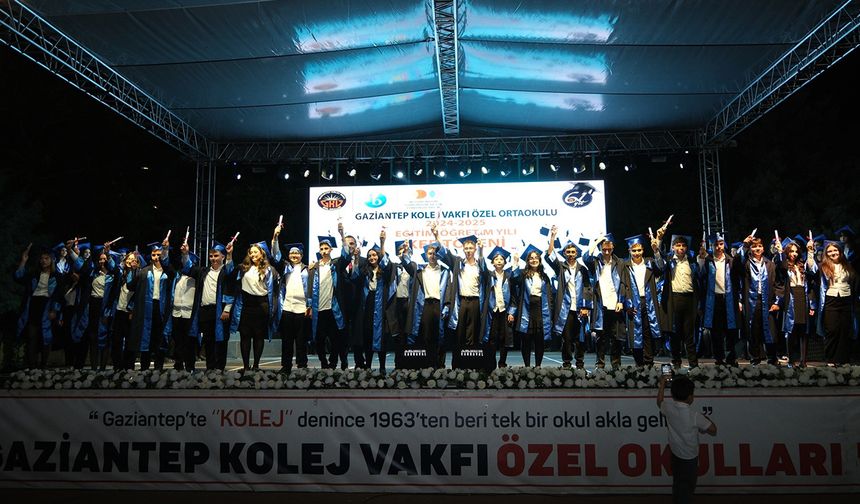 Ortaokul mezunları uğurlandı