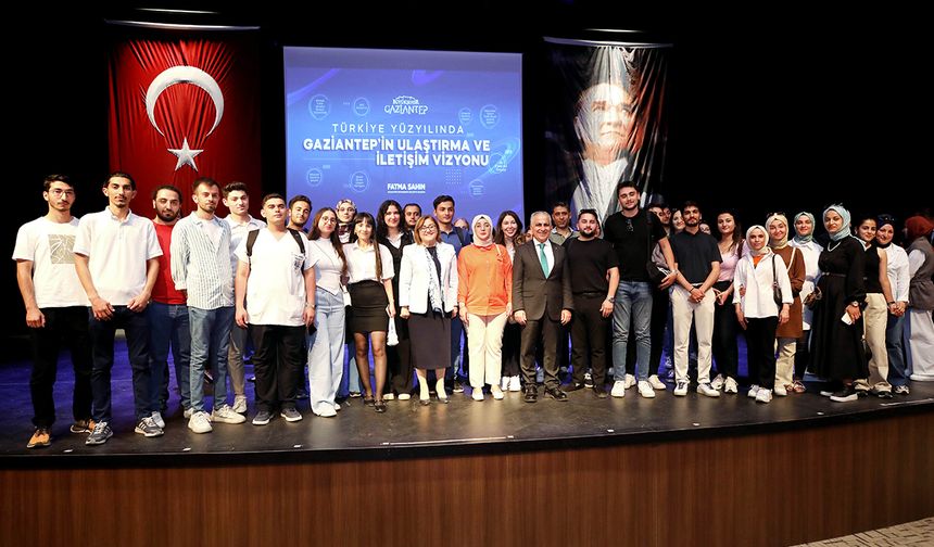 Şahin'den GAÜN'e ücretsiz bisiklet