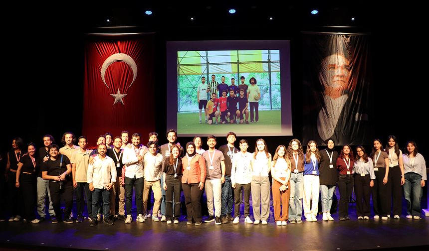 Tıp korosuna  alkış