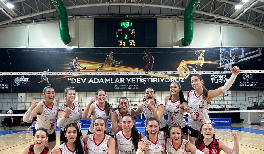 Zeugma Voleybol Yarı finalde