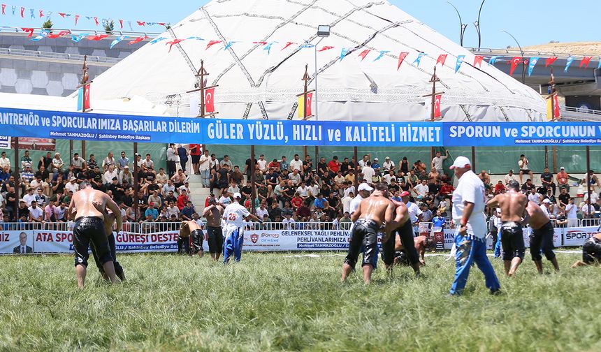 Gaziantep yağlı güreşe doydu