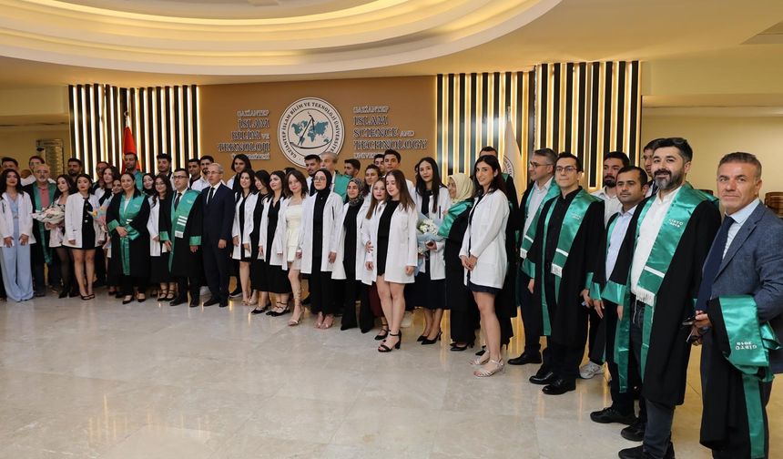 GİBTÜ’de beyaz önlük töreni