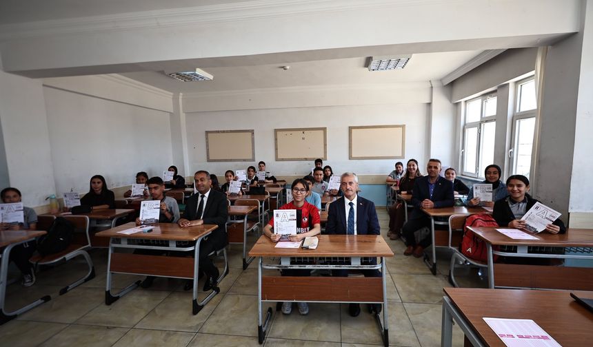 Öğrencilere deneme seti desteği