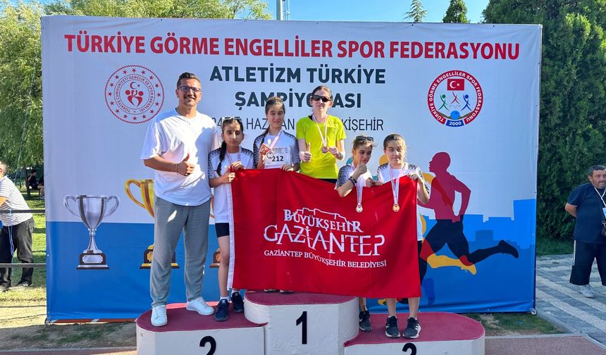 Büyükşehir’li sporculardan büyük başarı