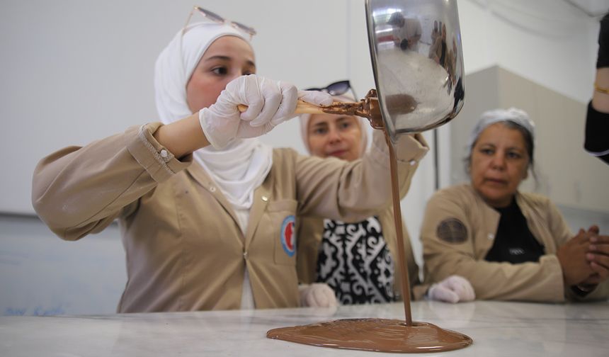 Kadınlar üretimden vazgeçmiyor