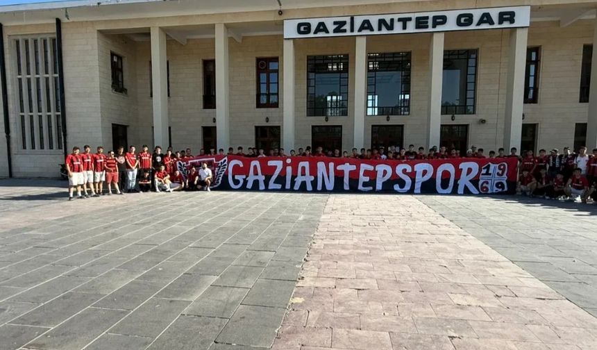 Yılmaz'dan taraftara deniz jesti