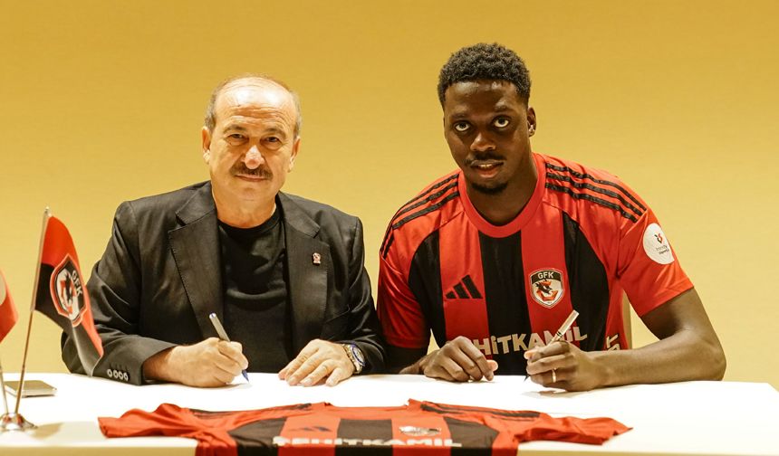 Bayo imzayı attı