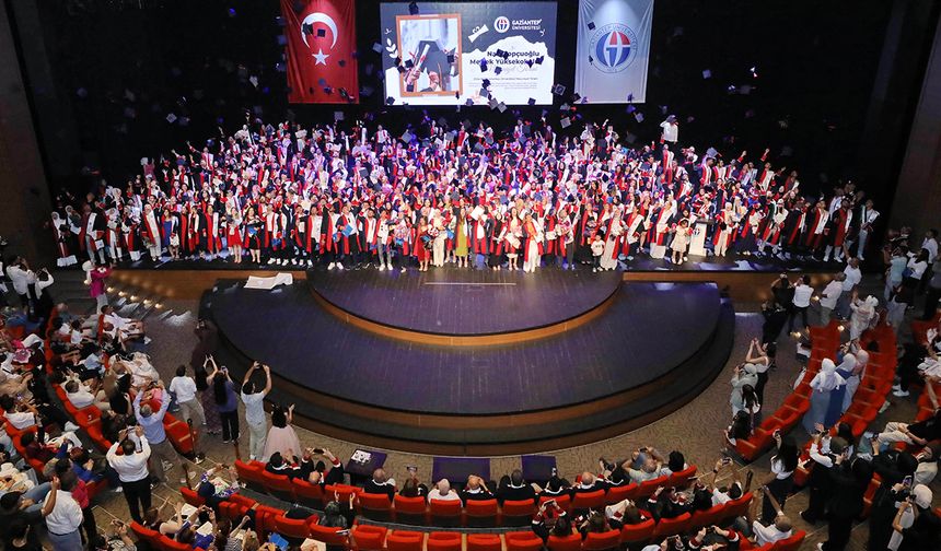 Mezunlara duygusal uğurlama