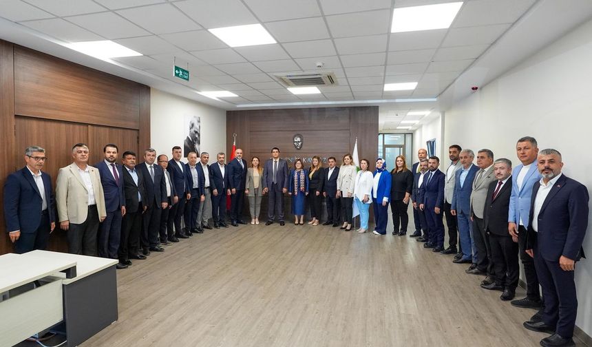 Şahin ekibiyle Vali ve Yılmaz'a gitti