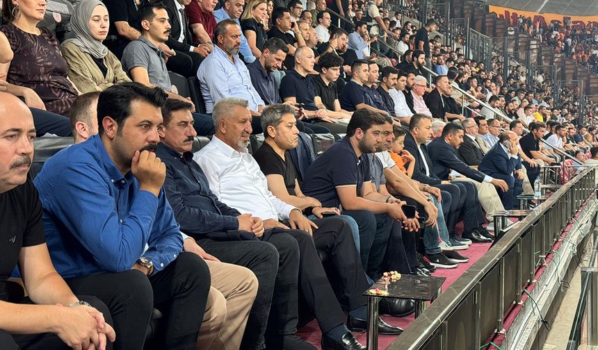 Protokol yine tıklım, tıklım