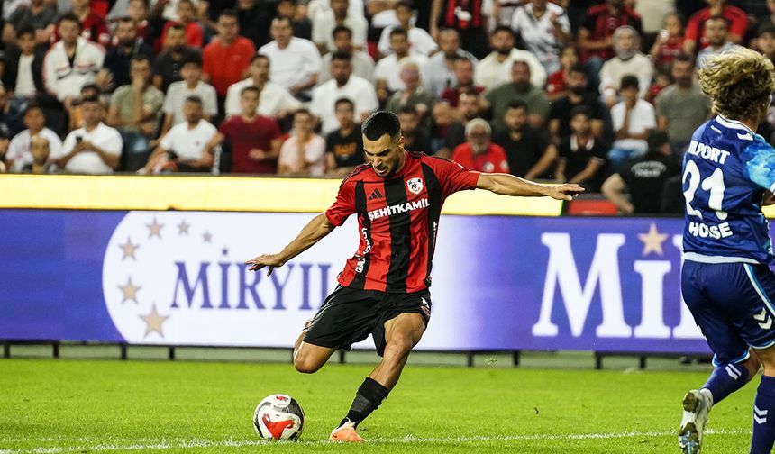 Melih sınıra girdi