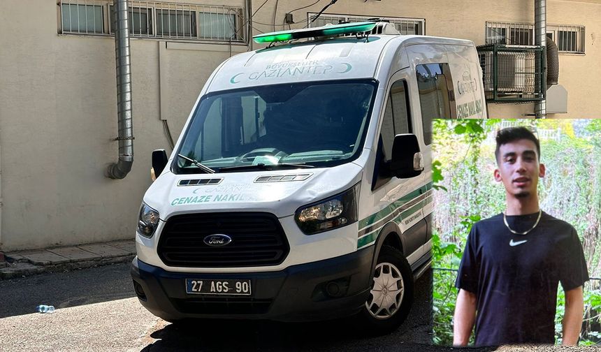 Parkta bıçaklanan Adem kurtarılamadı