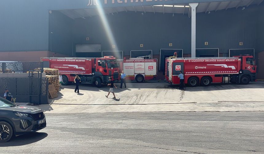 Gaziantep’te fabrika yangını paniği