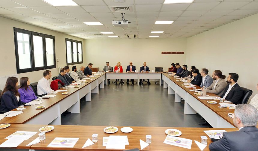 Rektörden kurumsal dayanışma vurgusu
