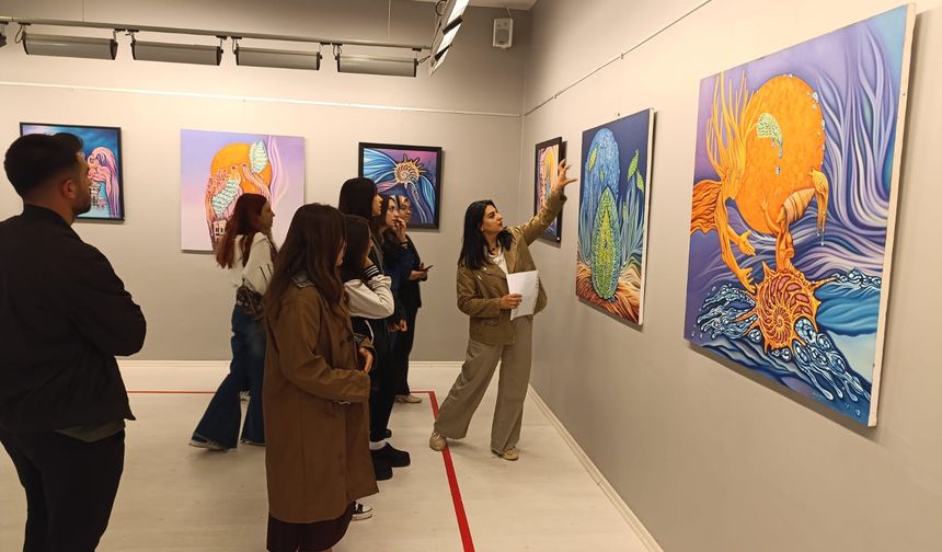 Öğrencilerden sanat galerisine ziyaret