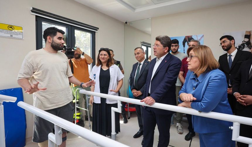 Bu merkez bir protezden fazlası