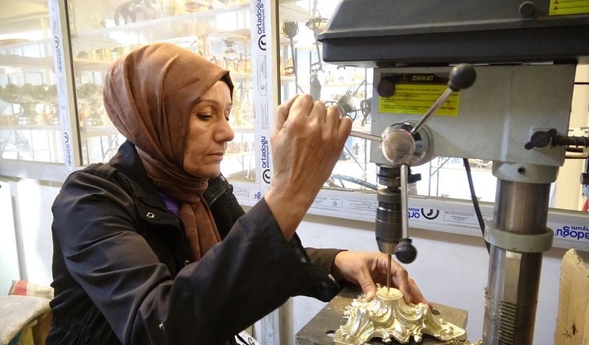 Dökümü sanat eserine dönüştürüyor