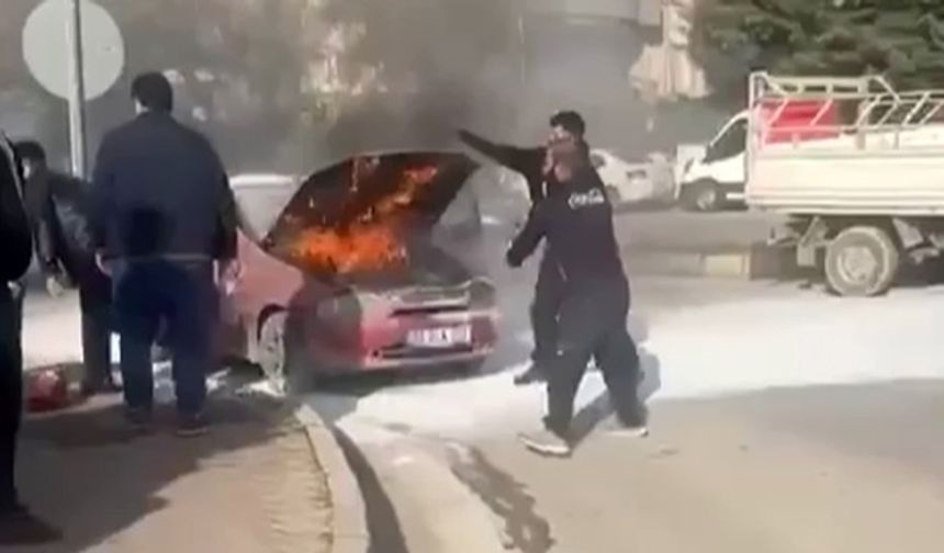 Seyir halindeyken yandı