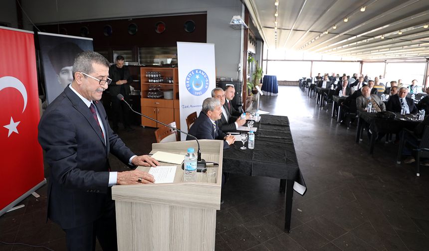 Tüm üyelerin oyuyla seçildi