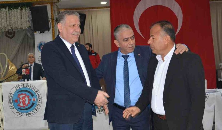 Oto makine sanatkarlarında başkan değişmedi