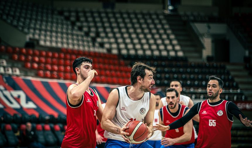 Basketbolcular boş durmuyor
