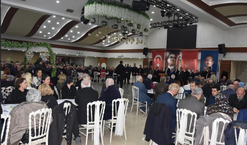 CHP emeklilerle iftar yaptı