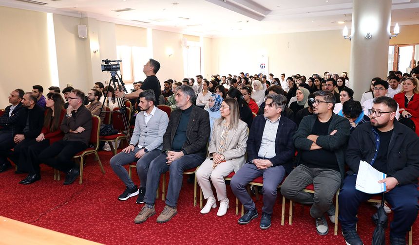 GAÜN’de ‘gelecek benim’ paneli