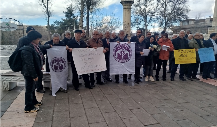 Rektör'den cevap bekliyorlar