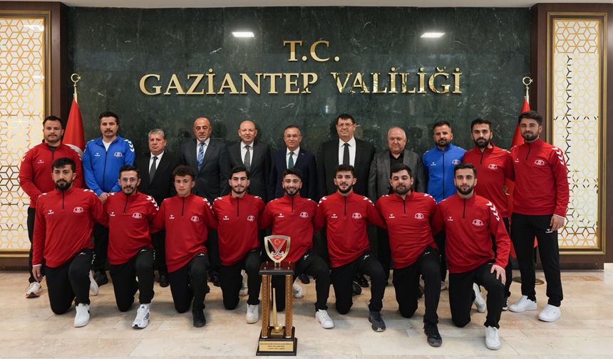 Şampiyon’dan Vali Çeber’e ziyaret