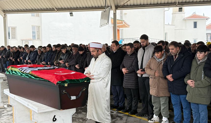 Tren görevlisi son yolculuğuna uğurlandı