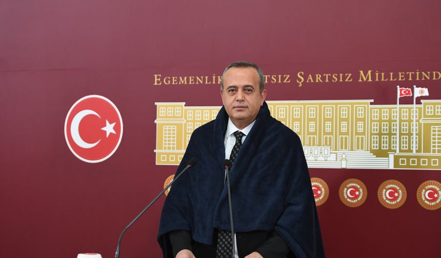 Vekilden battaniyeli protesto