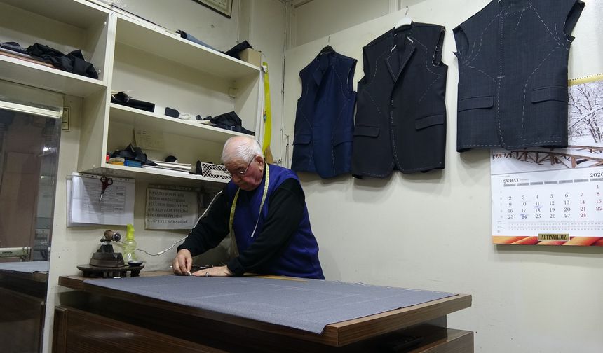 50 yıldır iğne iplik elinden düşmedi